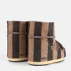 Jacquemus + Moon Boot Icon Low: stivaletti in feltro a righe beige