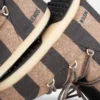 Jacquemus + Moon Boot Icon Low: stivaletti in feltro a righe beige
