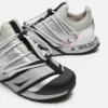 Sneakers basse Adidas X Moon Boot Ultraboost 1.0 in argento opaco Sneakers basse Adidas X Moon Boot Ultraboost 1.0 in argento opaco