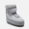 Stivali in pelle scamosciata grigia con cinturino Icon di Moon Boot X Vandythepink®