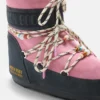 Stivali Moon Boot X Guest in Residence Icon Low in pelle scamosciata con perline grigio e rosa